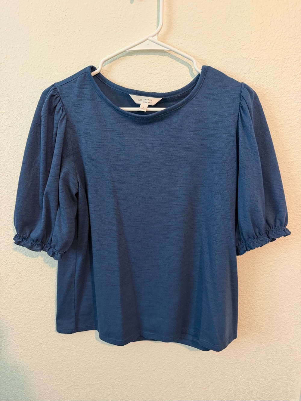 LC Lauren Conrad Slate Blue Puff-Sleeve Tee